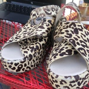 {$13 BUNDLED} SOCIETY AMUSE X MATISSE Animal Hair Cheetah Print Leather Sandals